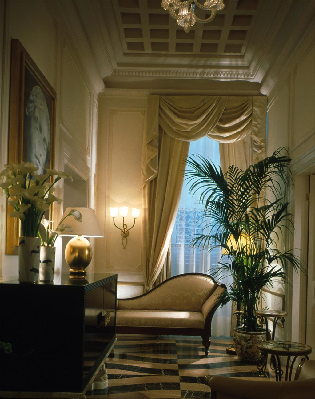 24)The St. Regis Grand Hotel, RomeDesigner Suite Entrance, Detail Ĕz.jpg