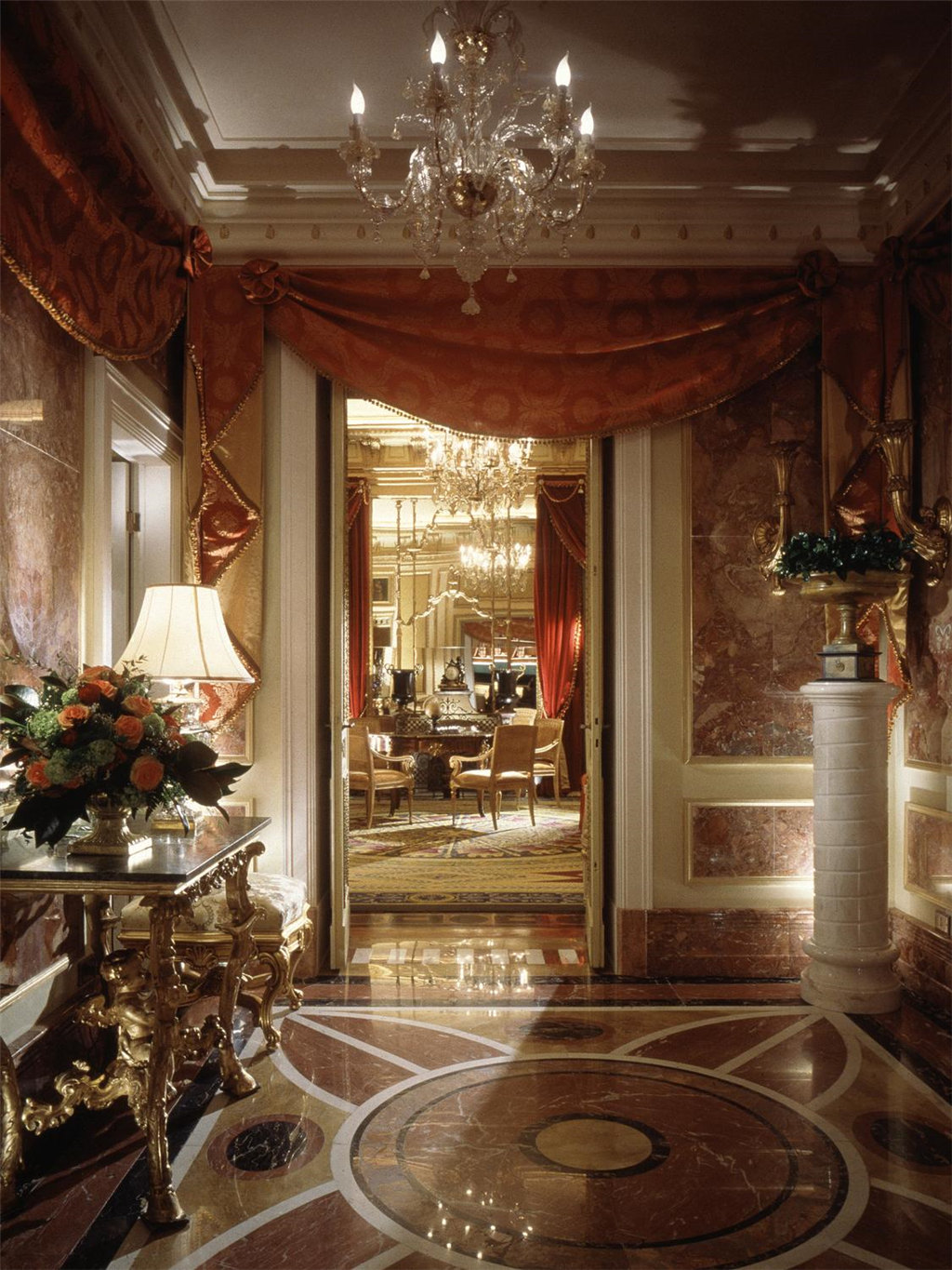 35)The St. Regis Grand Hotel, RomeRoyal Suite Entrance Ĕz.jpg