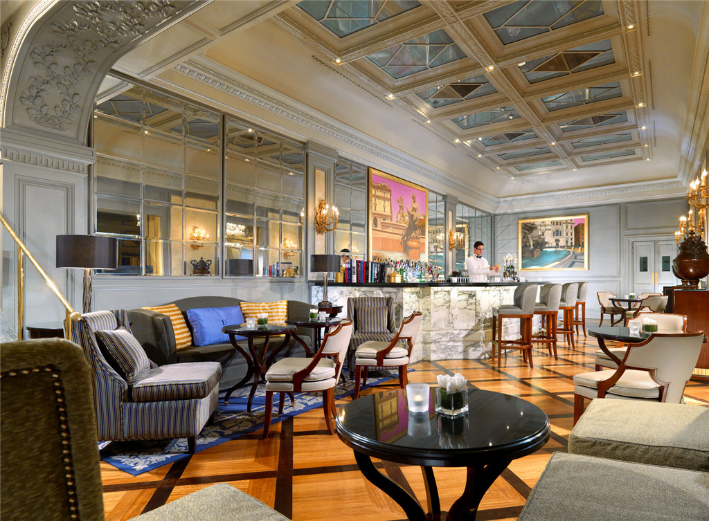 5)The St. Regis Grand Hotel, RomeBar Ĕz.jpg