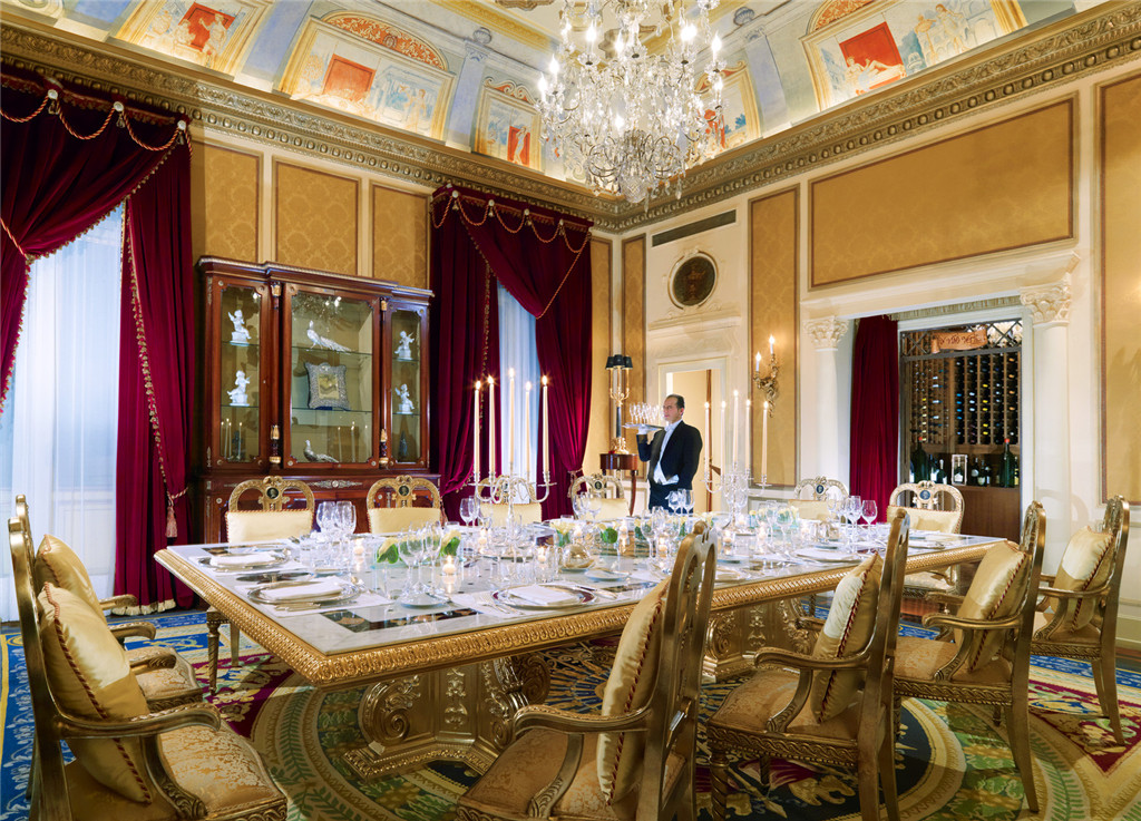 19)The St. Regis Grand Hotel, RomeRoyal Suite Dining Room Ĕz.jpg