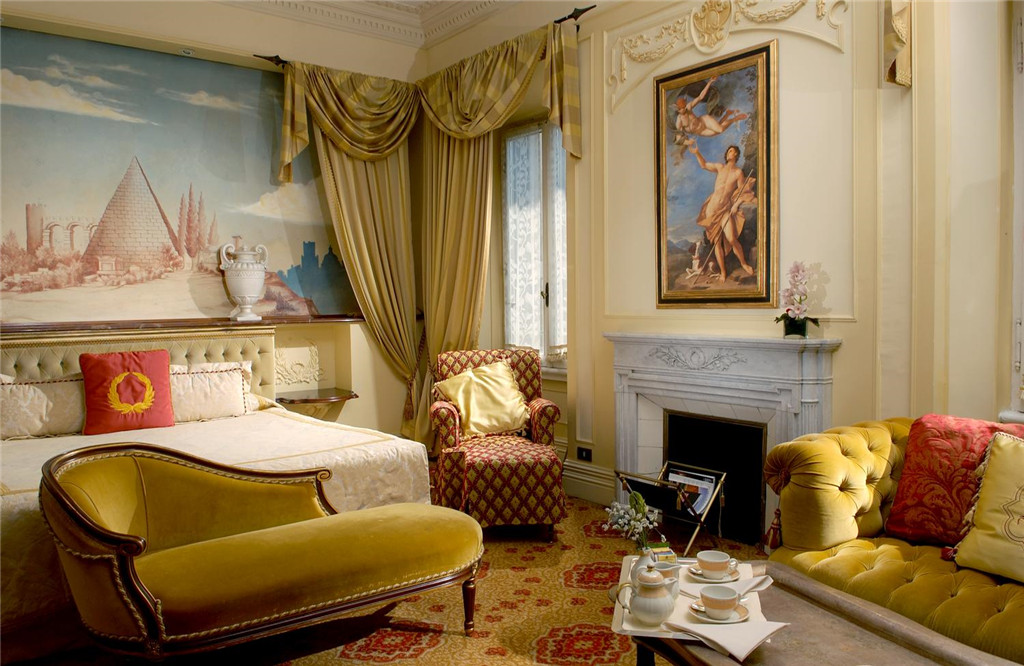 30)The St. Regis Grand Hotel, RomeDeluxe Room Ĕz.jpg
