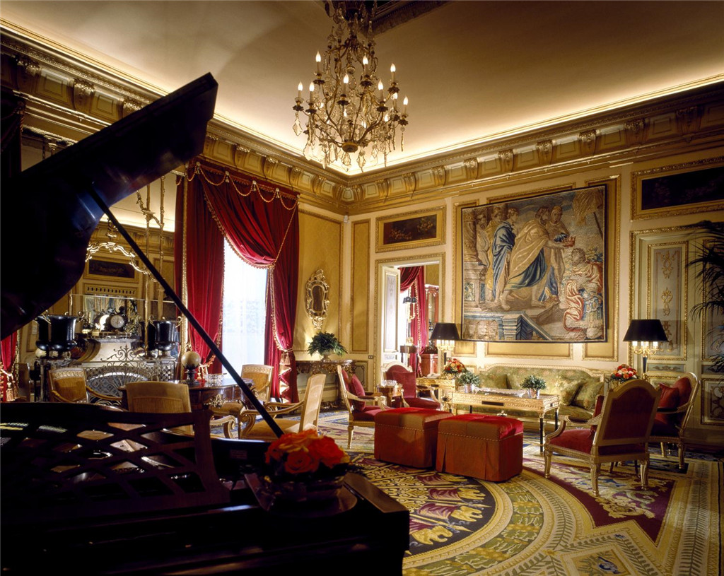 36)The St. Regis Grand Hotel, RomeRoyal Suite Living Room Ĕz.jpg