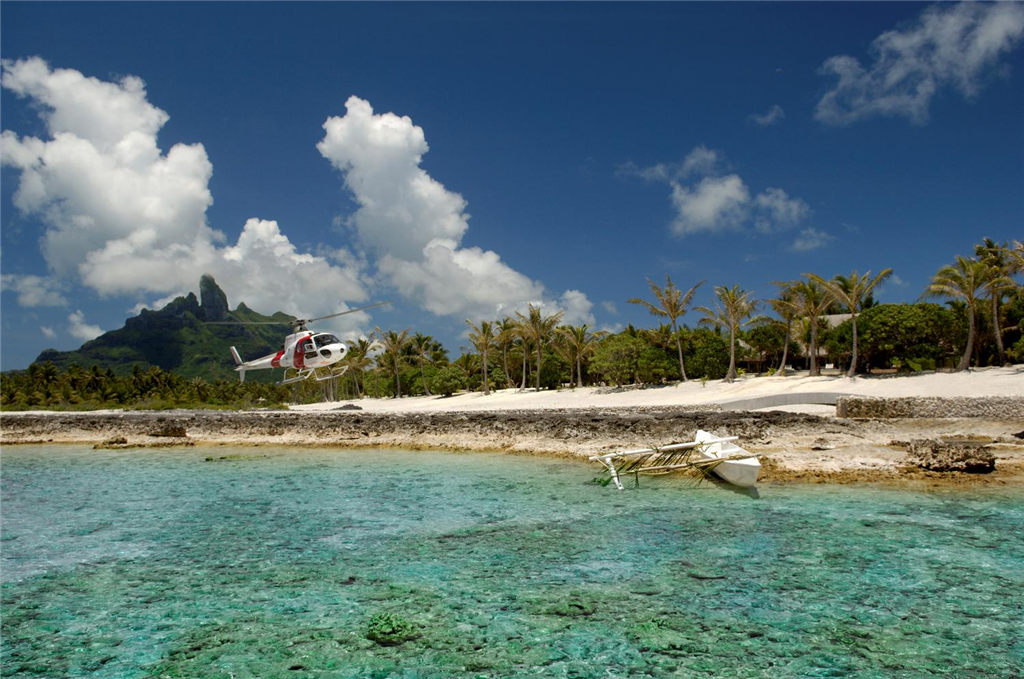 15)The St. Regis Bora Bora ResortHelicopter Landing at Private Beach Ĕz.jpg