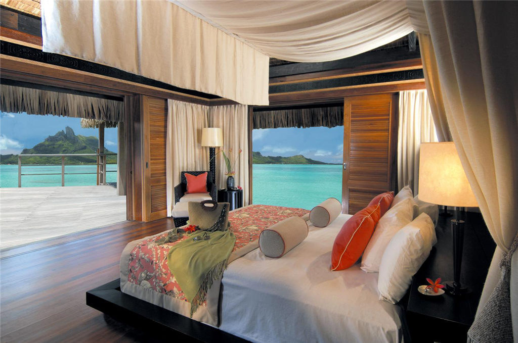 28)The St. Regis Bora Bora ResortDeluxe Over Water Villa Interior Ĕz.jpg