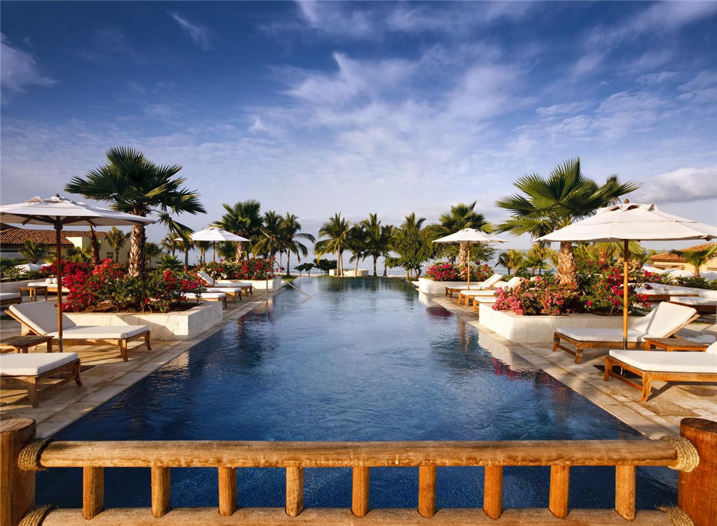 35)The St. Regis Punta Mita ResortAdult Infinity Pool Ĕz.jpg