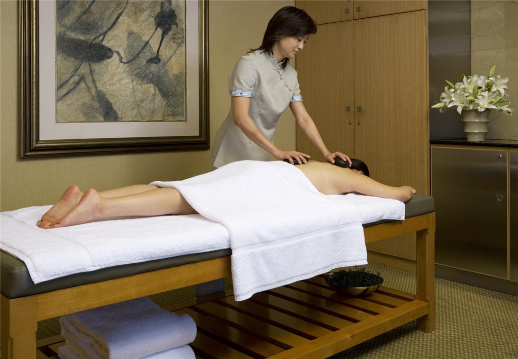 7)The St. Regis ShanghaiHot Stone Massage at St. Regis SPA Ĕz.jpg