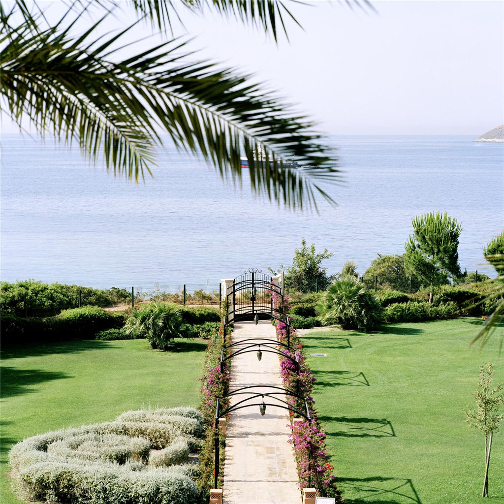 1)The St. Regis Mardavall Mallorca ResortGarden - Sea view Ĕz.jpg