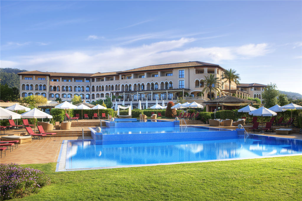 7)The St. Regis Mardavall Mallorca ResortGarden view Ĕz.jpg