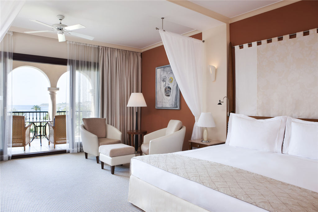 19)The St. Regis Mardavall Mallorca ResortJunior Suite Ĕz.jpg