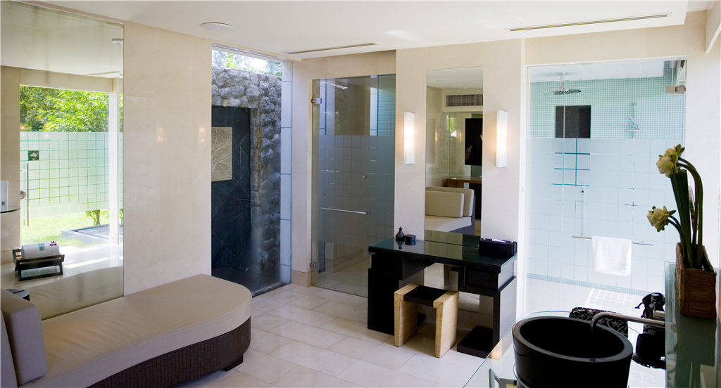 guestroom doublepoolvilla bathroom-overview.jpg
