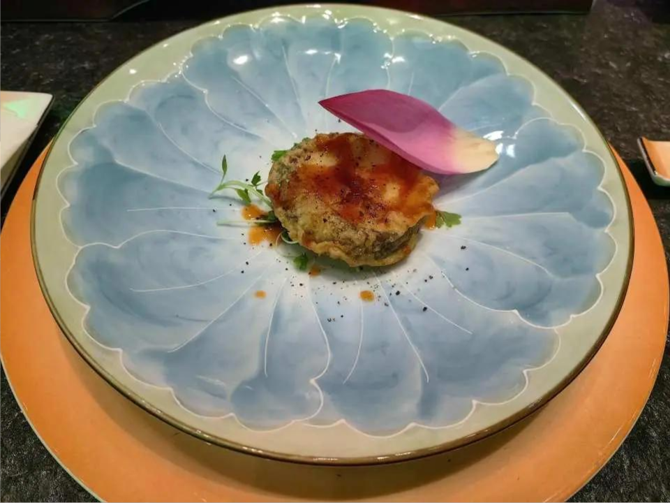 山蟹黄臻味黑豆腐-金汤菊花豆腐.jpg